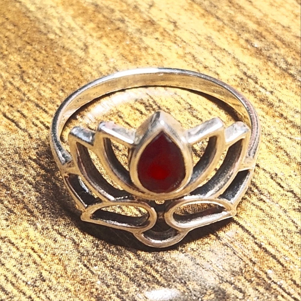 SS Garnet Lotus Flower Ring, solid Sterling Silver, size 6.5